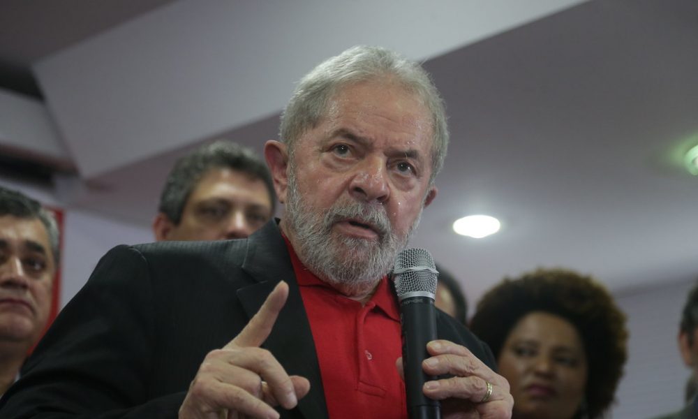 Lula passa por exames após acidente doméstico e mantém agenda normal