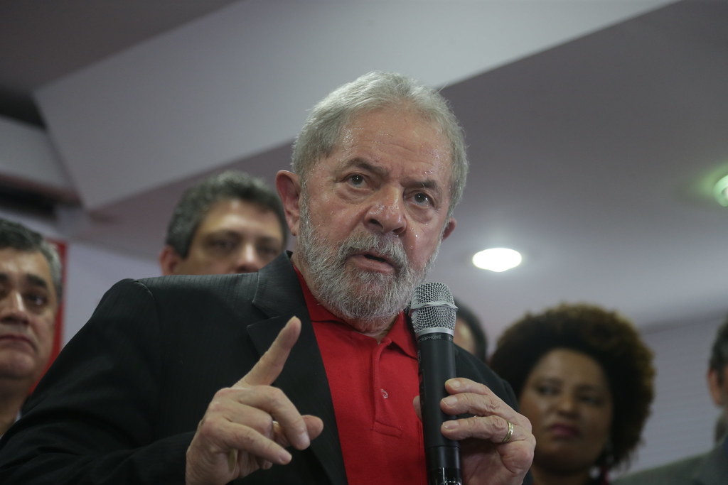 Lula passa por exames após acidente doméstico e mantém agenda normal